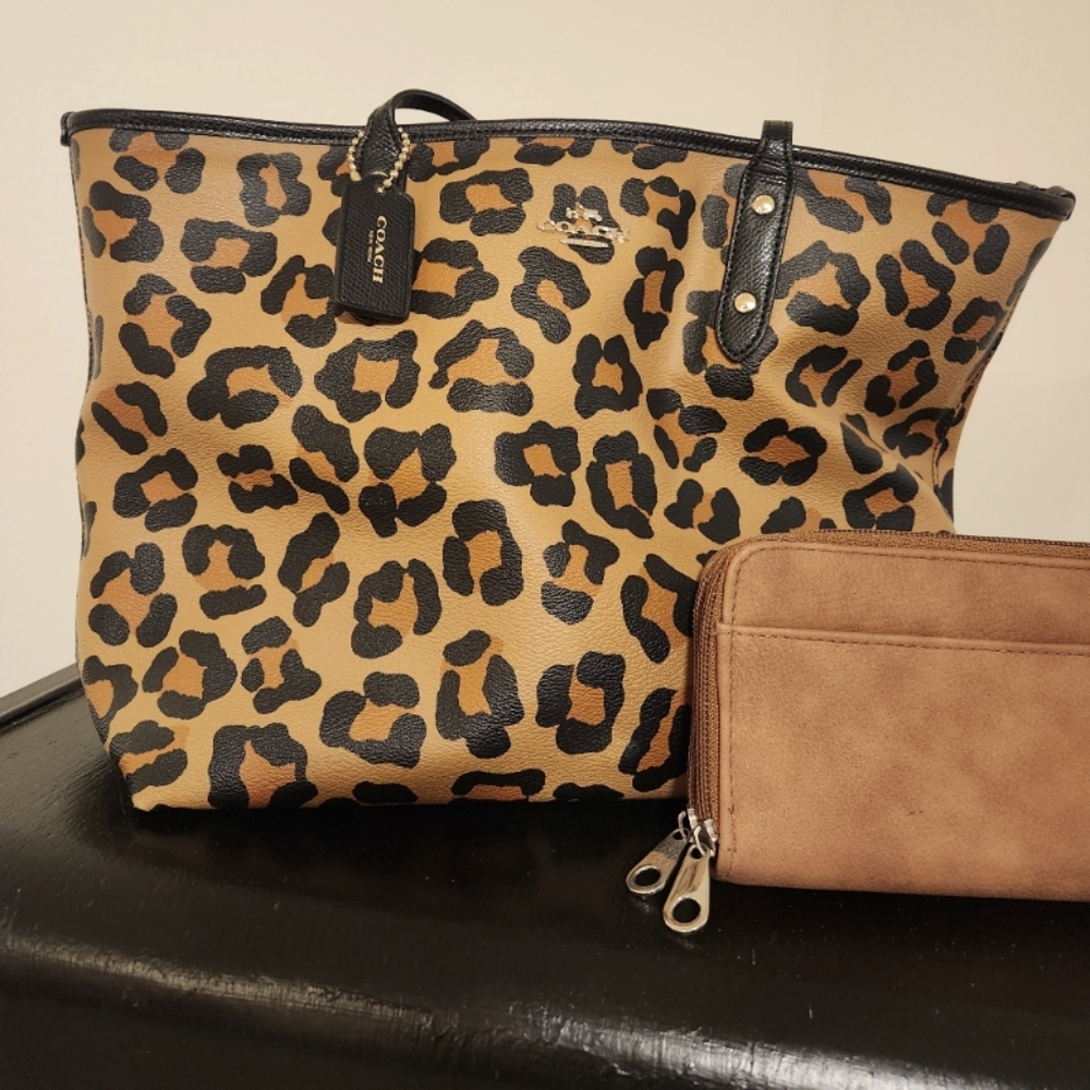 Coach cheetah hobo purse